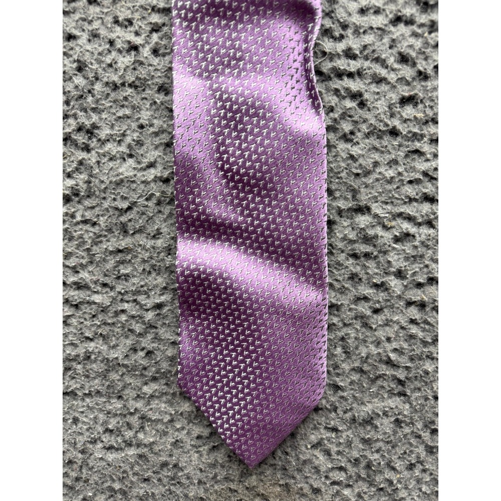 Charvet Place Vendome Jacquard Woven Pattern 100% Silk Necktie Purple 57"
